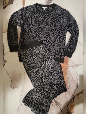 Secret Treasures Black and Gray Animal Print Pajama Set